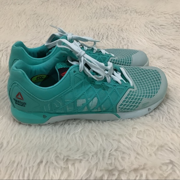 Reebok women’s athletic turquoise cross fit athletic shoes size 9.5 - Picture 3 of 9